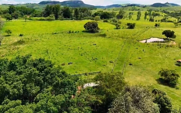 SÍTIO A VENDA Sítio